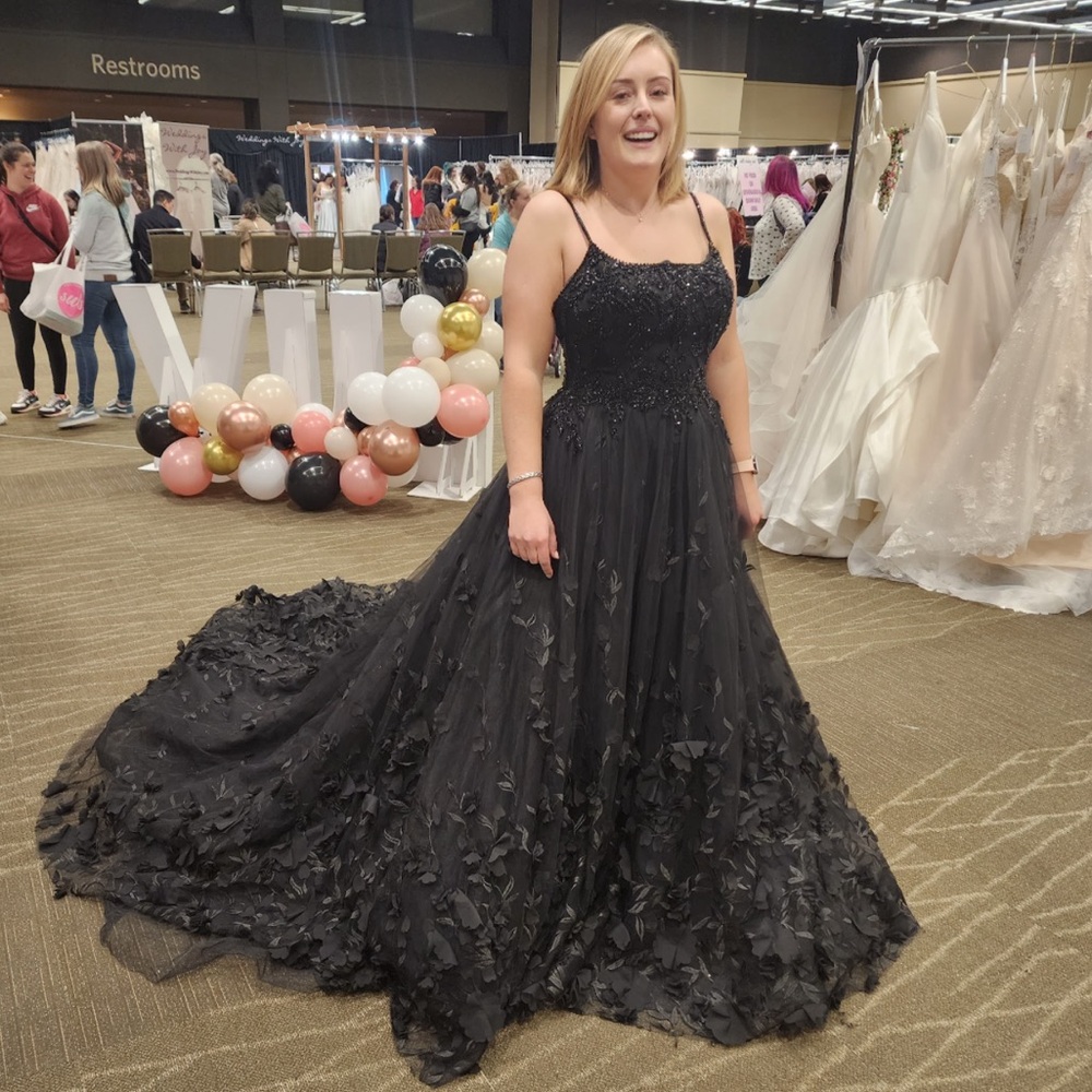 3D LACE/CRYSTAL HAND-BEADED/TULLE A-LINE BALL GOWN IN BLACK